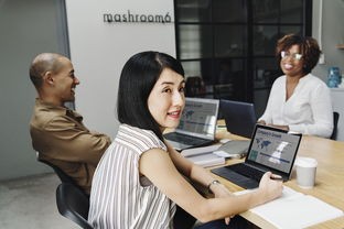 开个服装店需要多少钱？从资金预算到投资回报，详解创业成本与盈利前景
