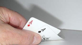 小小法师无限钻石无限金币，探索游戏内购机制的利与弊
