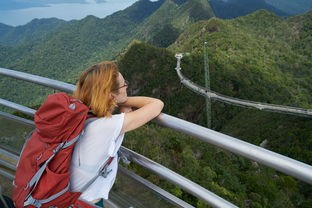 (富婆什么意思是)小富婆，新时代女性的经济独立与生活态度
