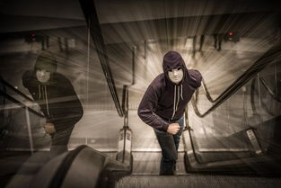 (末世之最强武将)末世之最强武装，一部描绘末世生存与奋斗的科幻小说